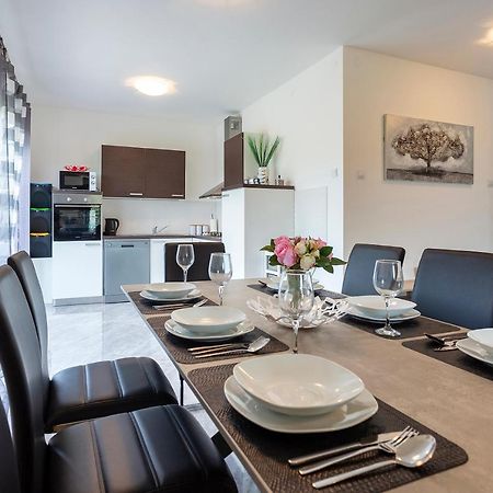 Apartmani Karoca 3 Pula Zewnętrze zdjęcie