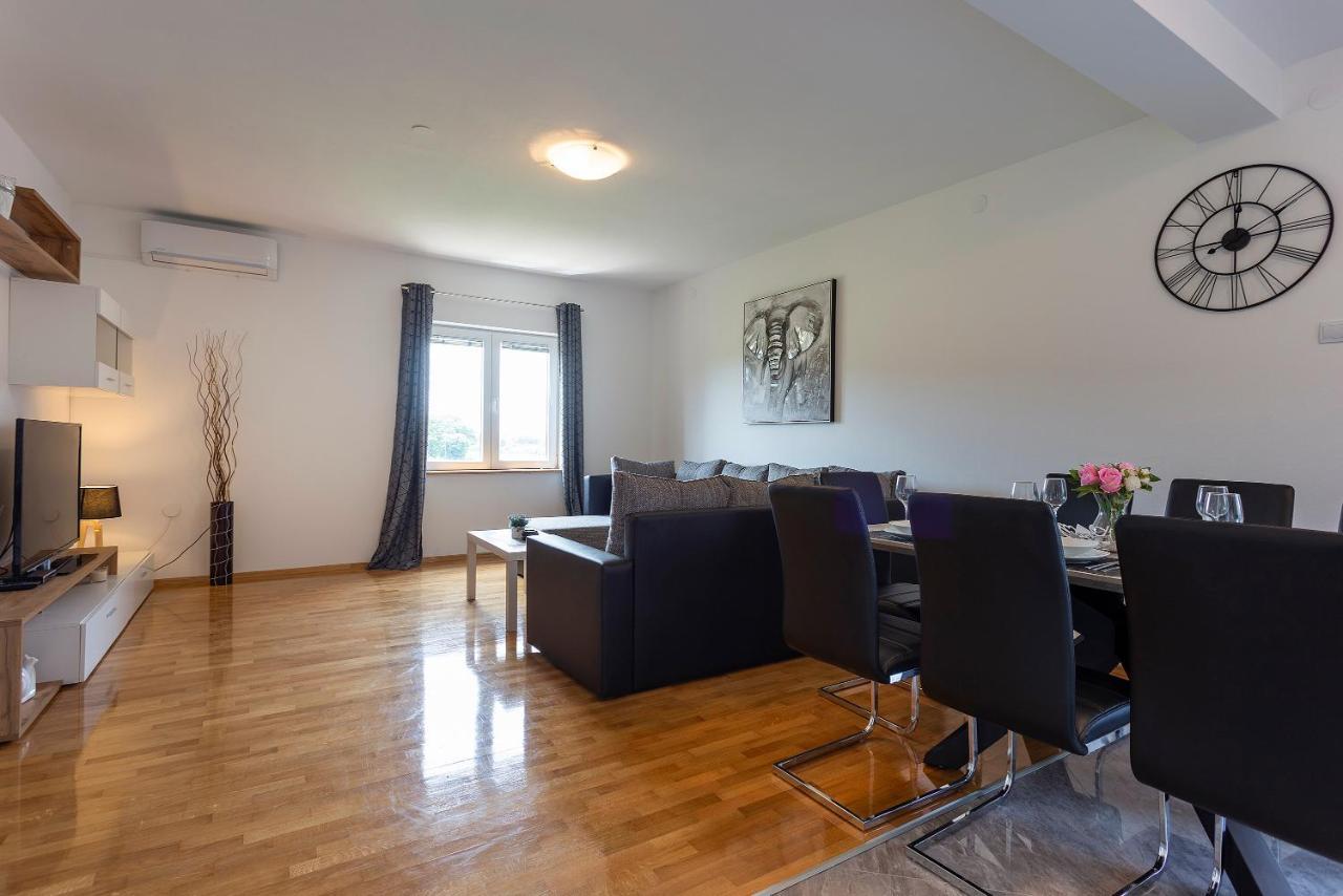 Apartmani Karoca 3 Pula Zewnętrze zdjęcie