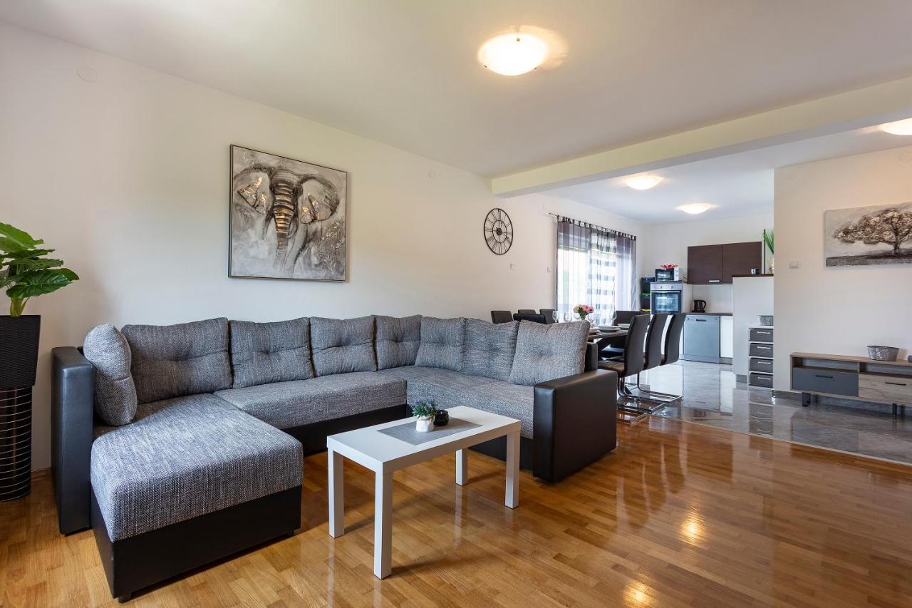 Apartmani Karoca 3 Pula Zewnętrze zdjęcie