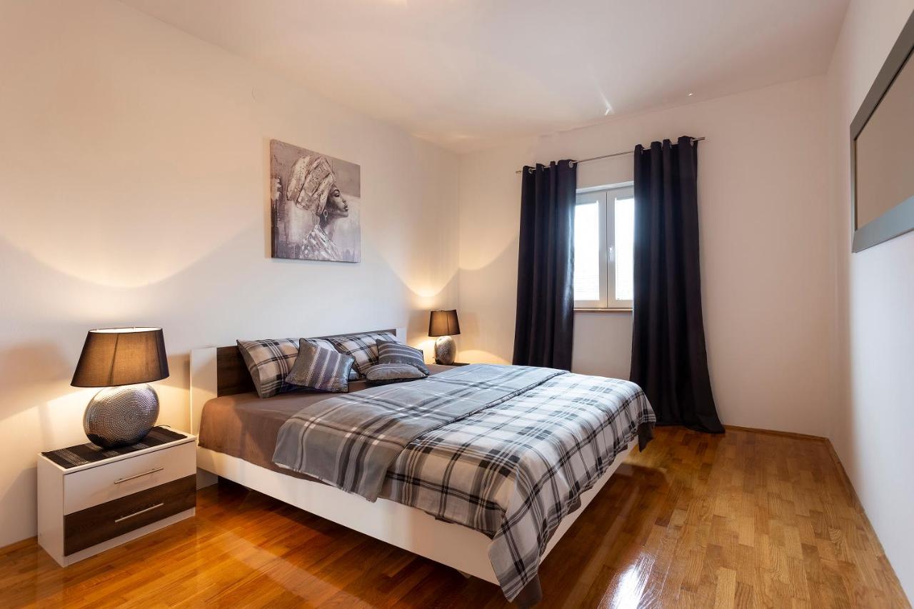 Apartmani Karoca 3 Pula Zewnętrze zdjęcie